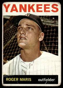 lot 58 image: Roger Maris  1964 Topps #225 New York Yankees  Vintage Baseball Card