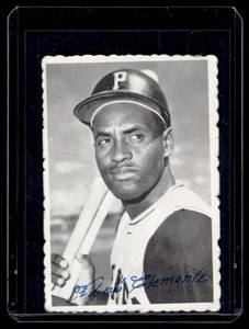 lot 38 image: Roberto Clemente  1969 Topps Deckle Edge #27   Vintage Baseball Card