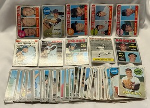 lot 103A image: 70 Card 1969 and 1970 Topps Baseball Vintage Card Lot