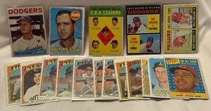lot 117A image: 1958-1972 17 Card Vintage Baseball Lot w Stars - Koufax, Aparicio