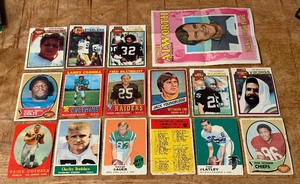 lot 149A image: 1960-1970s Vintage Football 16 Card Star and Rookie Lot