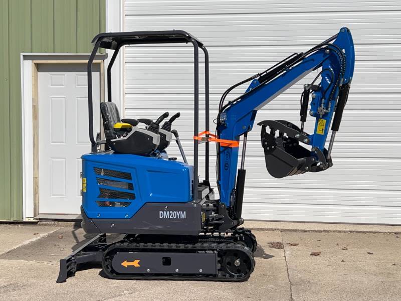 lot 1025 image: 2026 CFG Mini Excavator (DM20YM)