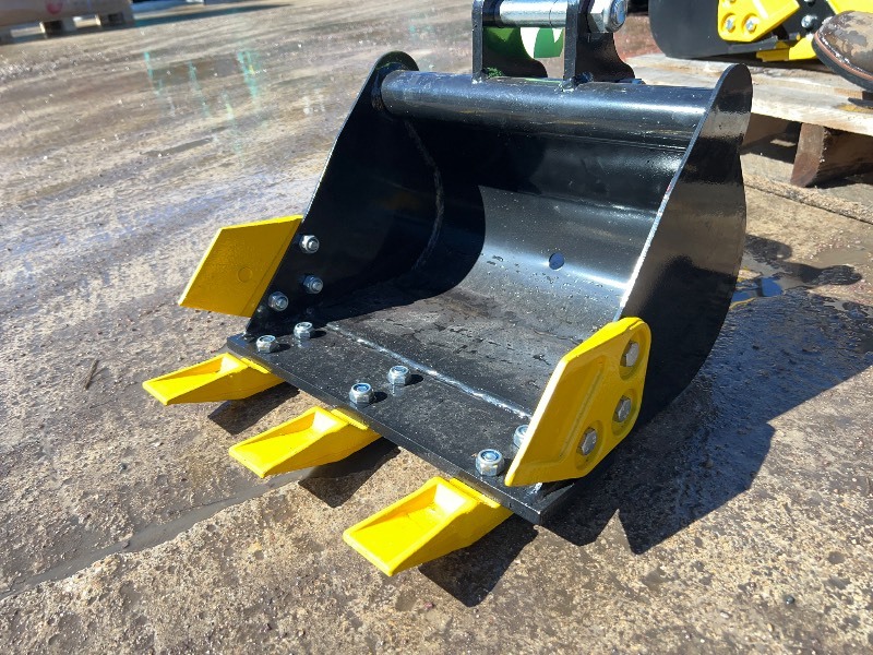 SDLANCH 40CM Toothed Bucket for Mini Excavator