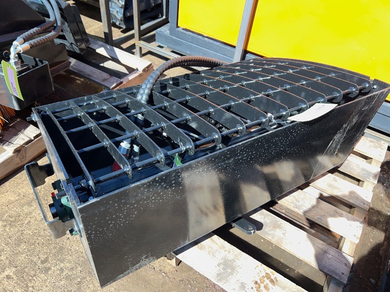 SDLANCH Mini Skid Steer 35 Inch Mixing Bucket