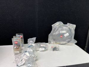 lot 10087 image: Trailer Hardware