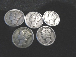 lot 31 image: Mercury Dimes