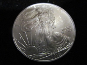lot 37 image: 2010 American Eagle $1