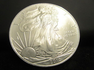lot 54 image: 2010 American Eagle $1