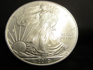 lot 56 image: 2010 American Eagle $1