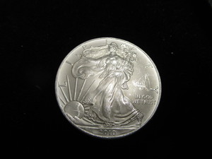 lot 79 image: 2010 American Eagle Silver $1