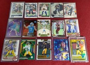lot 23 image: (15) QB Rookie Cards - Jones, Howell, Pickett