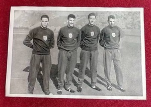 lot 44 image: 1936 Reemtsma Olympia 1932 Reprint - U.S. Gold Medal Team