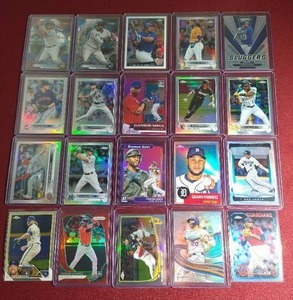 lot 66 image: (20) Baseball Refractors & Prizms