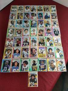 lot 140 image: (50) 1978 Topps Football Cards