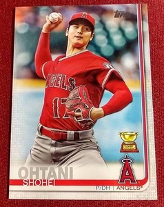 lot 143 image: 2019 Topps Shohei Ohtani Rookie Gold Cup Card