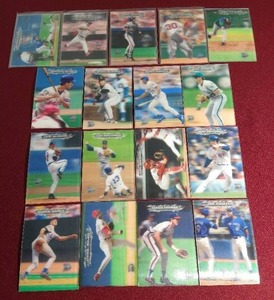 lot 204 image: (17) 1995 Topps DIII Cards - Several StarsHOFers