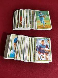 lot 207 image: Complete 1986 Topps All-Star Glossy Set (60)