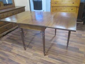lot 16 image: (LRB) Vintage Wood Drop Leaf Table ...