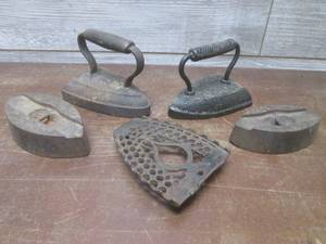 lot 35 image: (LRB) Antique Cast Iron Irons and I...