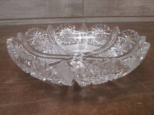 lot 57 image: (LRB) Vintage Cut Glass Crystal Sha...