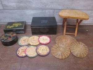 lot 70 image: (LRB) Vintage Nevco Fold N Carry Wo...