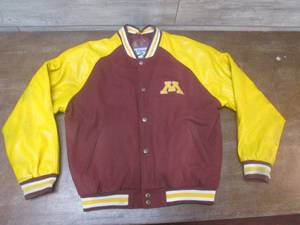 lot 75 image: (K) Minnesota Gophers Coat Size M...