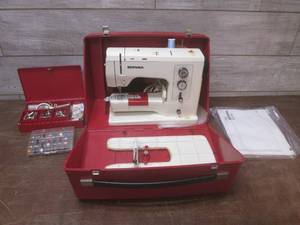 lot 33 image: (LRF) Vintage Bernina 830 Record Se...