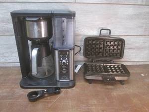 lot 93 image: (K) Ninja Coffee Maker and Vitanton...