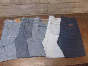 lot 128 image: (K) 5 Pair of Jeans - GAP, Rustler,...