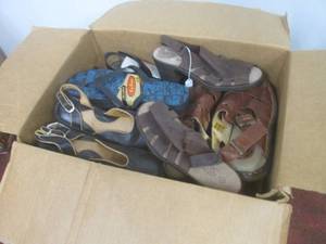 lot 129 image: (K) Large Box Full of Assorted Shoe...