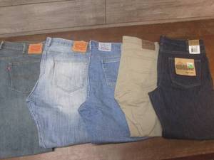 lot 163 image: (K) 5 Pair of Jeans - 4 Pair of Lev...