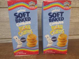 lot 173 image: (K) 12 Pouches of Mini Soft Bake Lu...