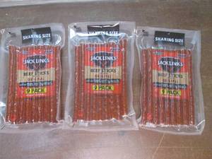 lot 188 image: (K) 3 Sharing Size Jack Links 9-Pac...