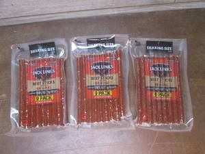 lot 190 image: (K) 3 Sharing Size Jack Links 9-Pac...