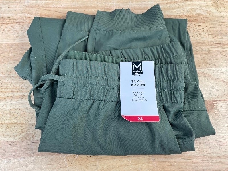 lot 75M image: Members Mark Womens Travel Joggers XL, Olive Green - Brand New