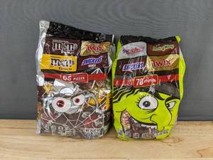 lot 5D image: M&Ms Fun Size 65 Pieces and Twix Minis 70 Minis with Snickers, Milky Way, 3 Musketeers - Brand New