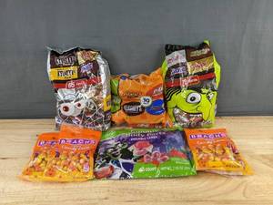 lot 155D image: Brachs Candy Corn and Assorted Candy - Brand New