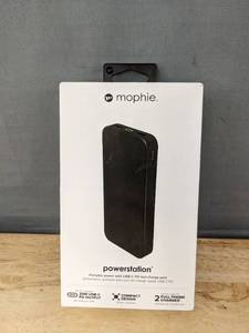 lot 154 image: Powerstation Mophie 10,000mAh USB-C PD Portable Power Bank - Brand New