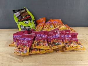 lot 11D image: 70 Mars Minis, 14 Brachs Autumn Mix Bags & 13 Melbourne Autumn Mix Bags - Brand New