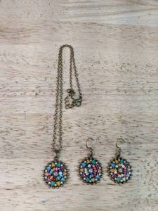 lot 414 image: Brand New Multicolor Necklace & Earrings Set - 18-Inch Necklace - Brand New P