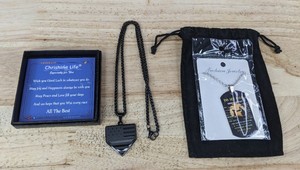 lot 692 image: US Flag Shield Pendant Necklace & Dad Pendant - Brand New