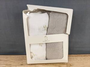 lot 525 image: 2 Bambino Boutique Multi-Purpose Bamboo Swaddle Blankets XL 47 x 47 - Brand New