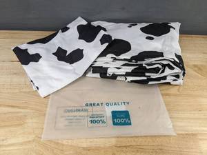 lot 501 image: Duvet Cover Set 90 x 90 with Pillow Shams - Black & White Cow Print - Brand New