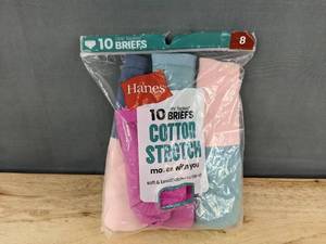 lot 555 image: 7 Hanes Girls Tagless Briefs - Cotton Stretch - Size 8 - Brand New