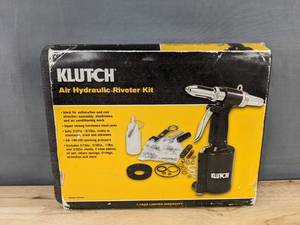 lot 51D image: Klutch Air Hydraulic Riveter Kit 60-100 PSI, Rivets & Accessories - New L