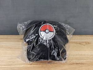 lot 105D image: Pokmon Snap Back Poke Ball Hat OSFM - Brand New