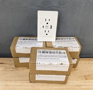 lot 94D image: 6 POWSAV USB Wall Outlets with USB Port - Brand New A