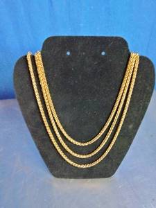 lot 3 image: 3 28 Goldtone Necklaces