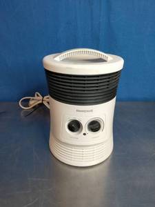 lot 12 image: Honeywell 360 Surround Fan-Forced Heater.