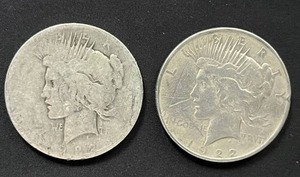 lot 19 image: Pair of 1922 Peace Dollars